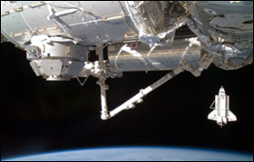 Illustration for article titled A Robotic Arm in Space Mixes Brawn and Beauty
